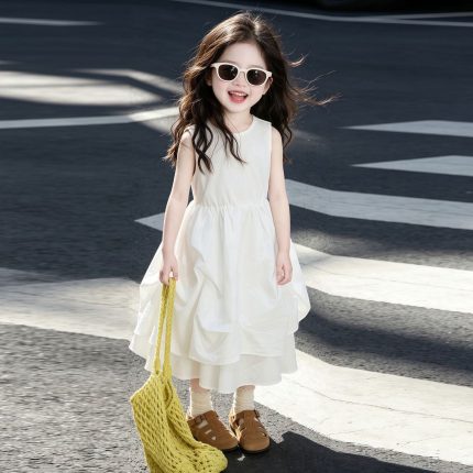 81Vestido infantil branco elegante