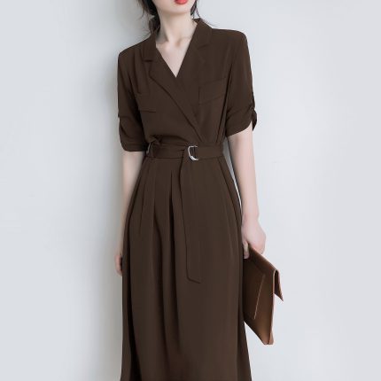 092Vestido marrom escuro elegante e versátil